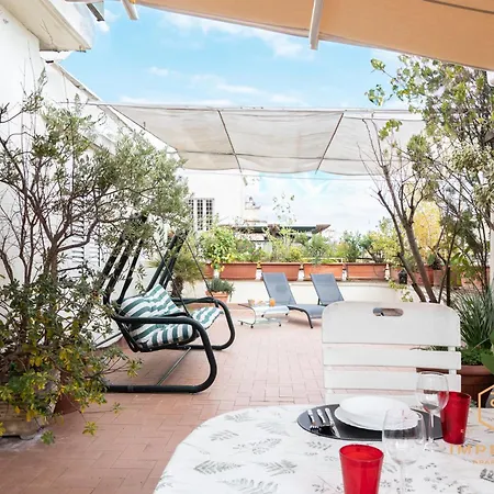 Imperium Penthouse - Private Terrace, 2-4 Pax, 2 Minutes To Metro, A-c Appartement *
