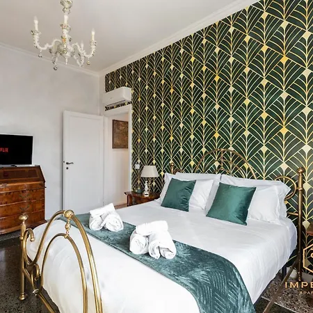 Appartement Imperium Penthouse - Private Terrace, 2-4 Pax, 2 Minutes To Metro, A-c