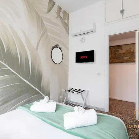 Imperium Penthouse - Private Terrace, 2-4 Pax, 2 Minutes To Metro, A-c * Rome