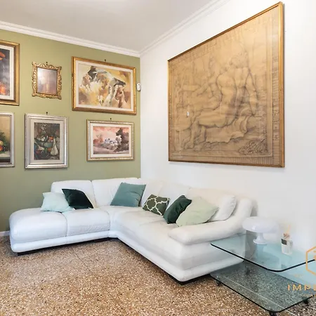 Appartement Imperium Penthouse - Private Terrace, 2-4 Pax, 2 Minutes To Metro, A-c Rome