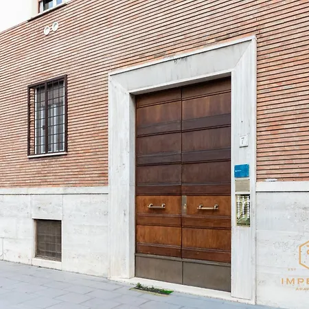 Appartement Imperium Penthouse - Private Terrace, 2-4 Pax, 2 Minutes To Metro, A-c Rome
